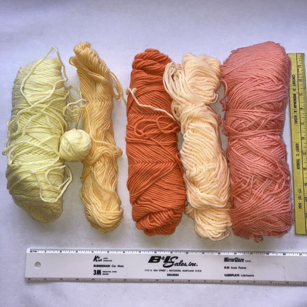 UNBRANDED BLEND YARN. Lot of 5